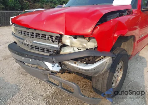 2000 Chevrolet Silverado 1500 Ls from USA, damaged, VIN 1GCEK14T6YE148744